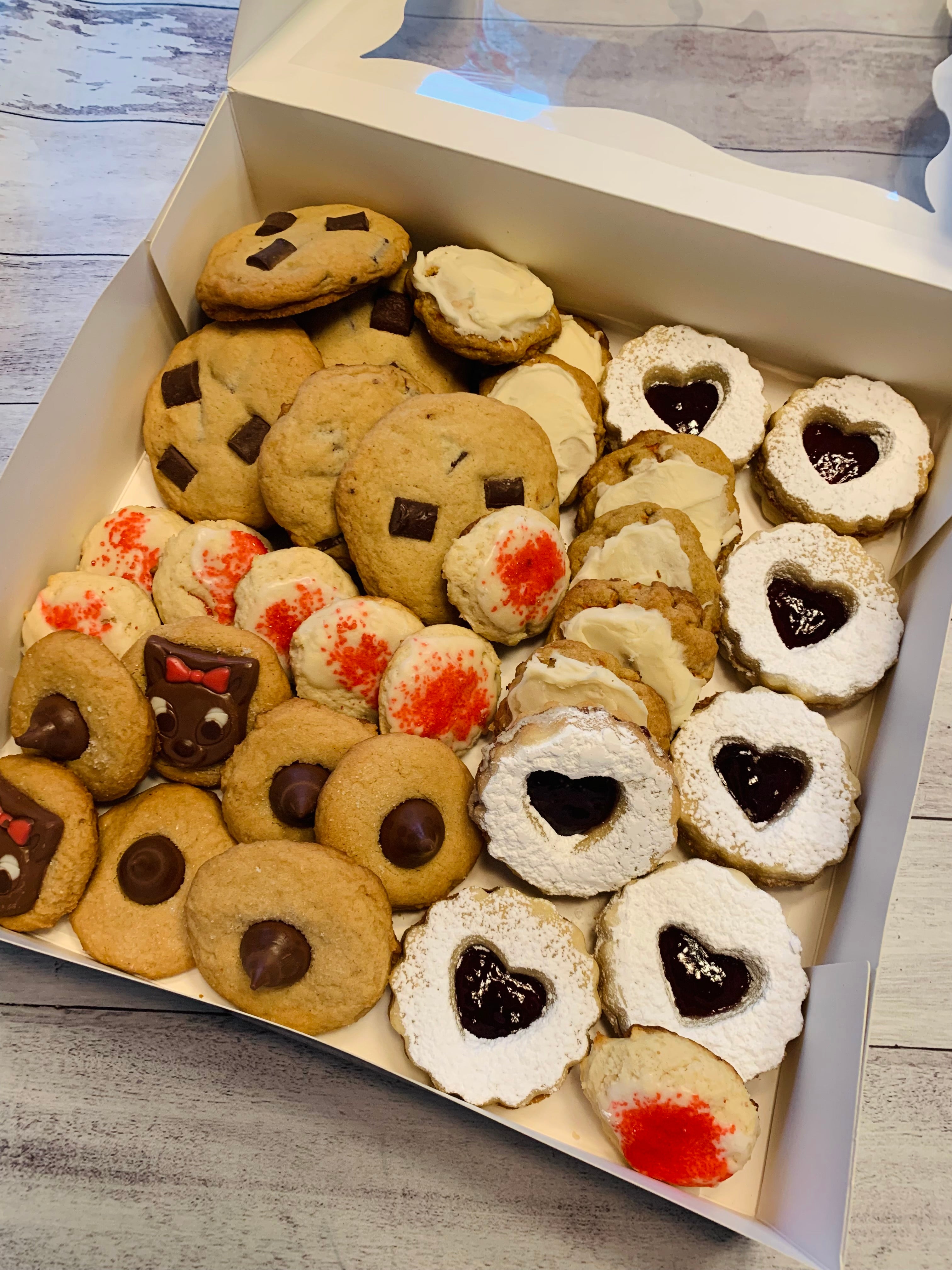 Assorted cookie box ( local delivery only )